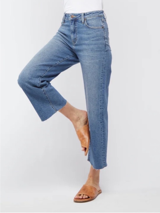 Oliver Logan Denim - Oliver Logan Aberdeen Wide Leg Jean in Vintage Worn 25P